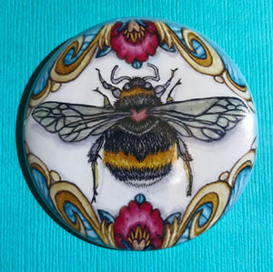 Bee Love Pin/Magnet - The Butterfrog
